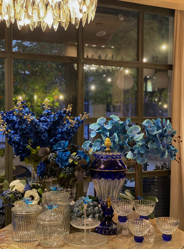 Azur Blu Crystal Gift Set wit Silk Faux Flower Arrangement