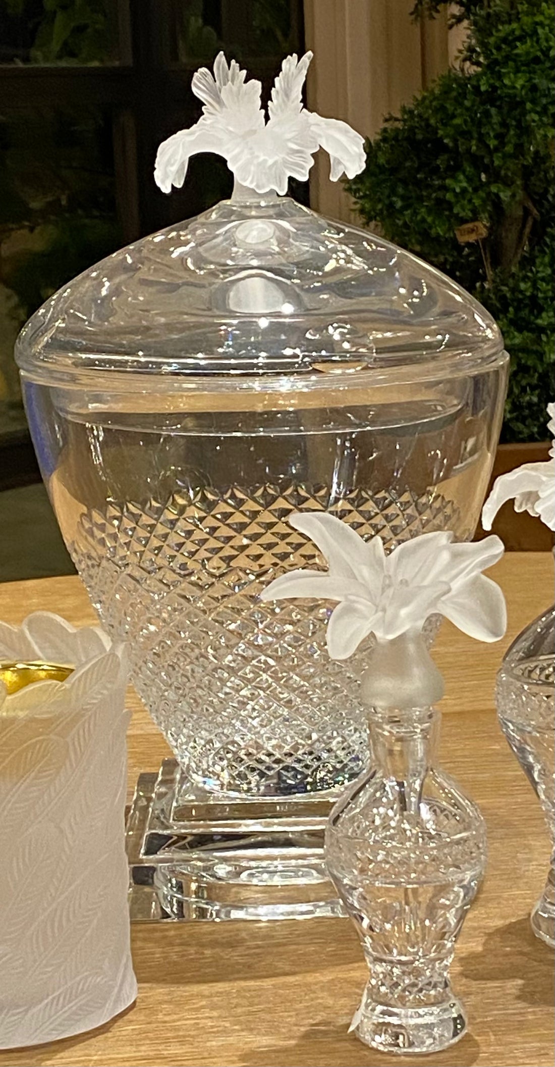 Frosted Ivory Crystal Gift Set