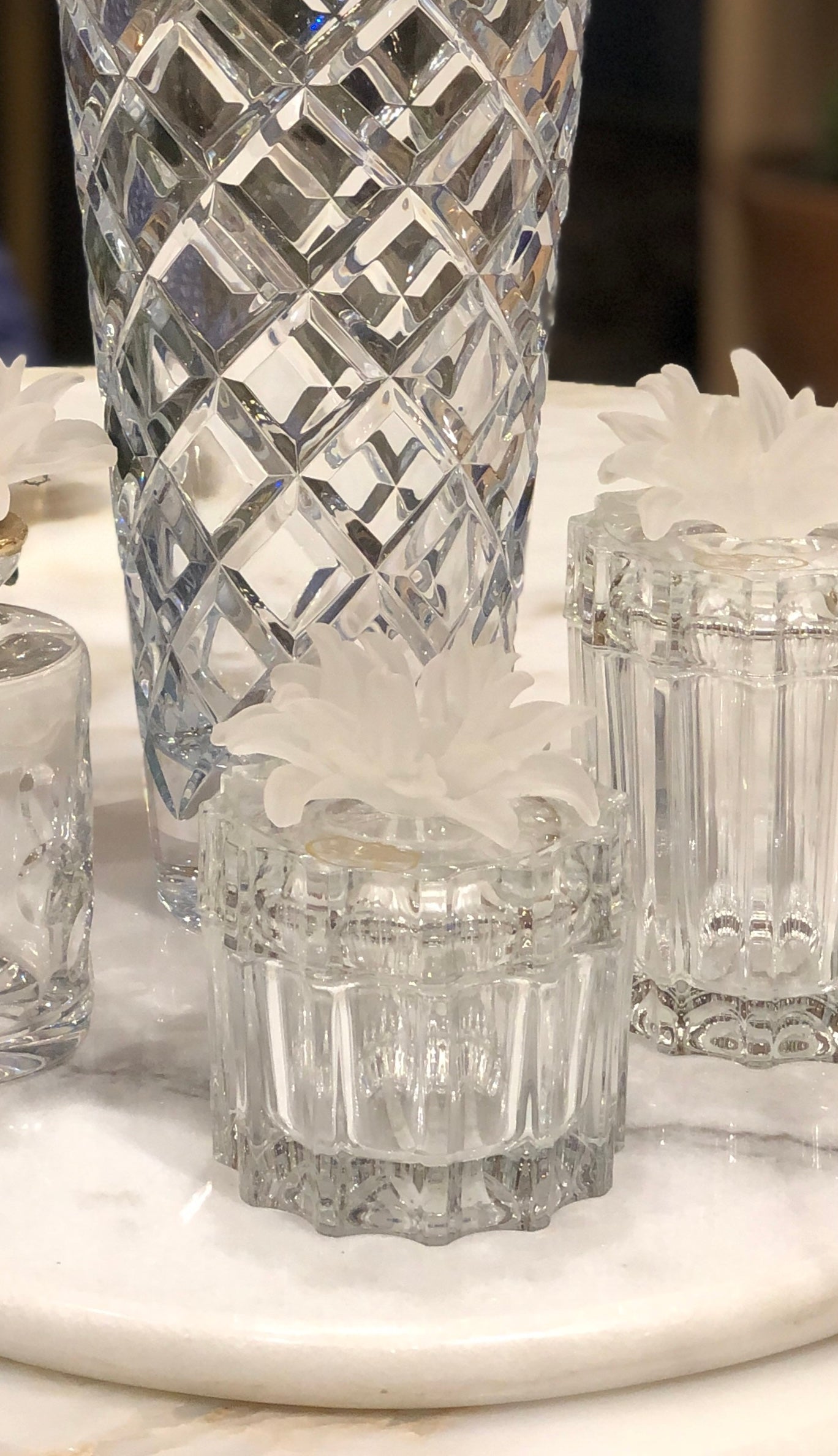Frosted Fleur With Round Marble Gift Set