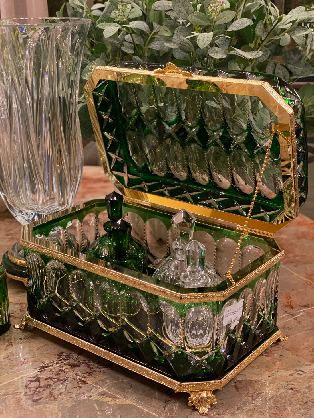 Emerald Crystal Gift Set with Silk Flowers