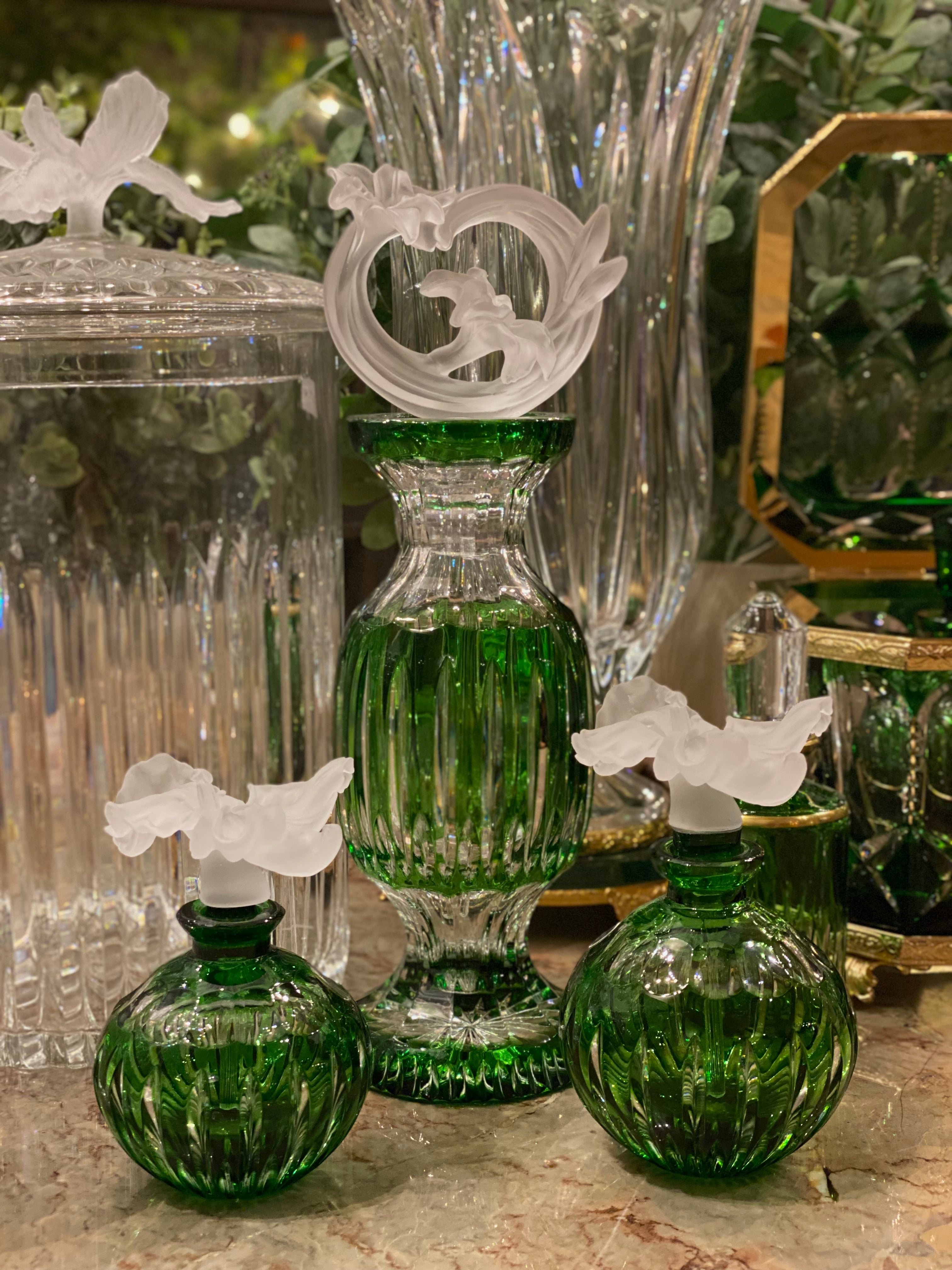 Emerald Crystal Gift Set with Silk Flowers