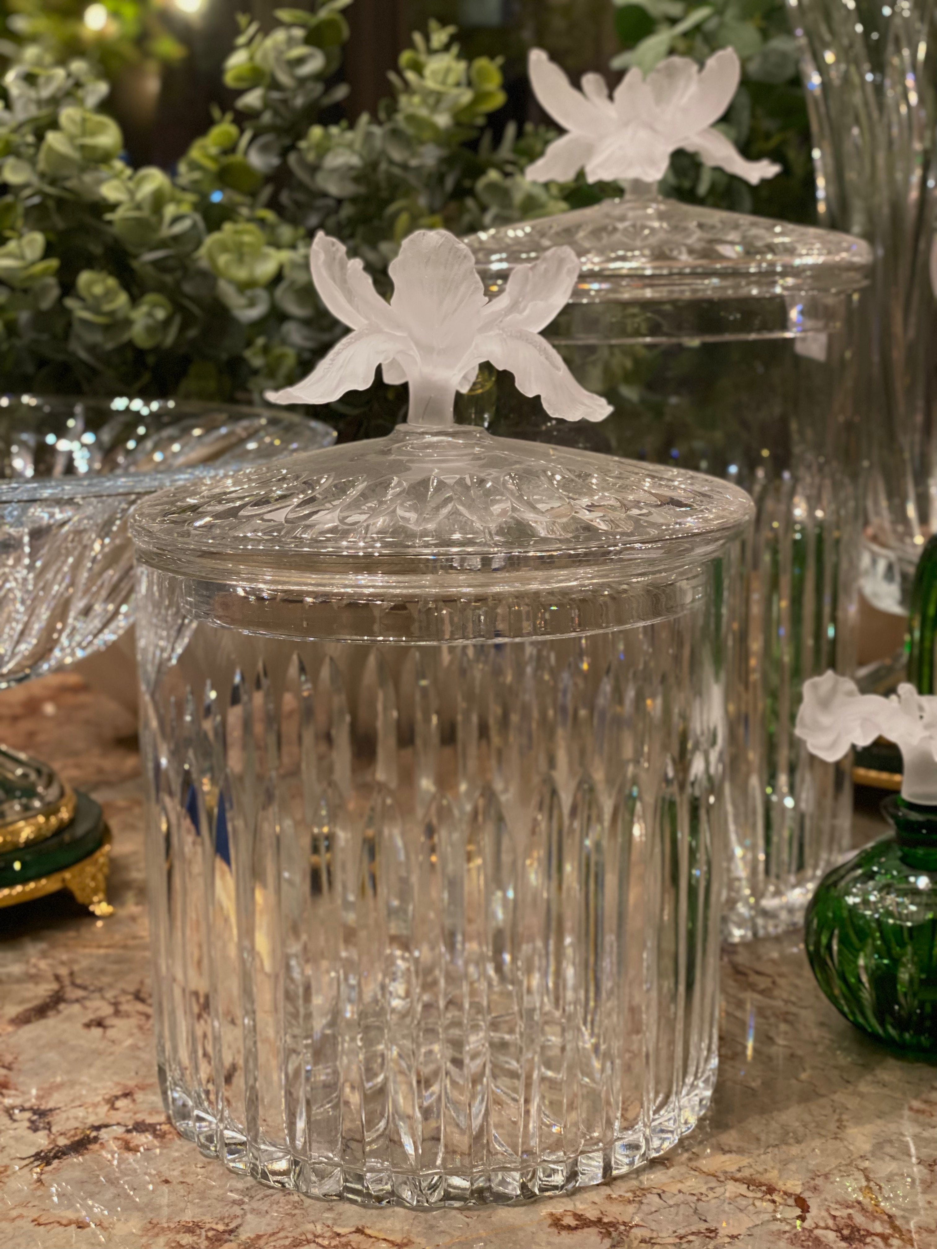Emerald Crystal Gift Set with Silk Flowers