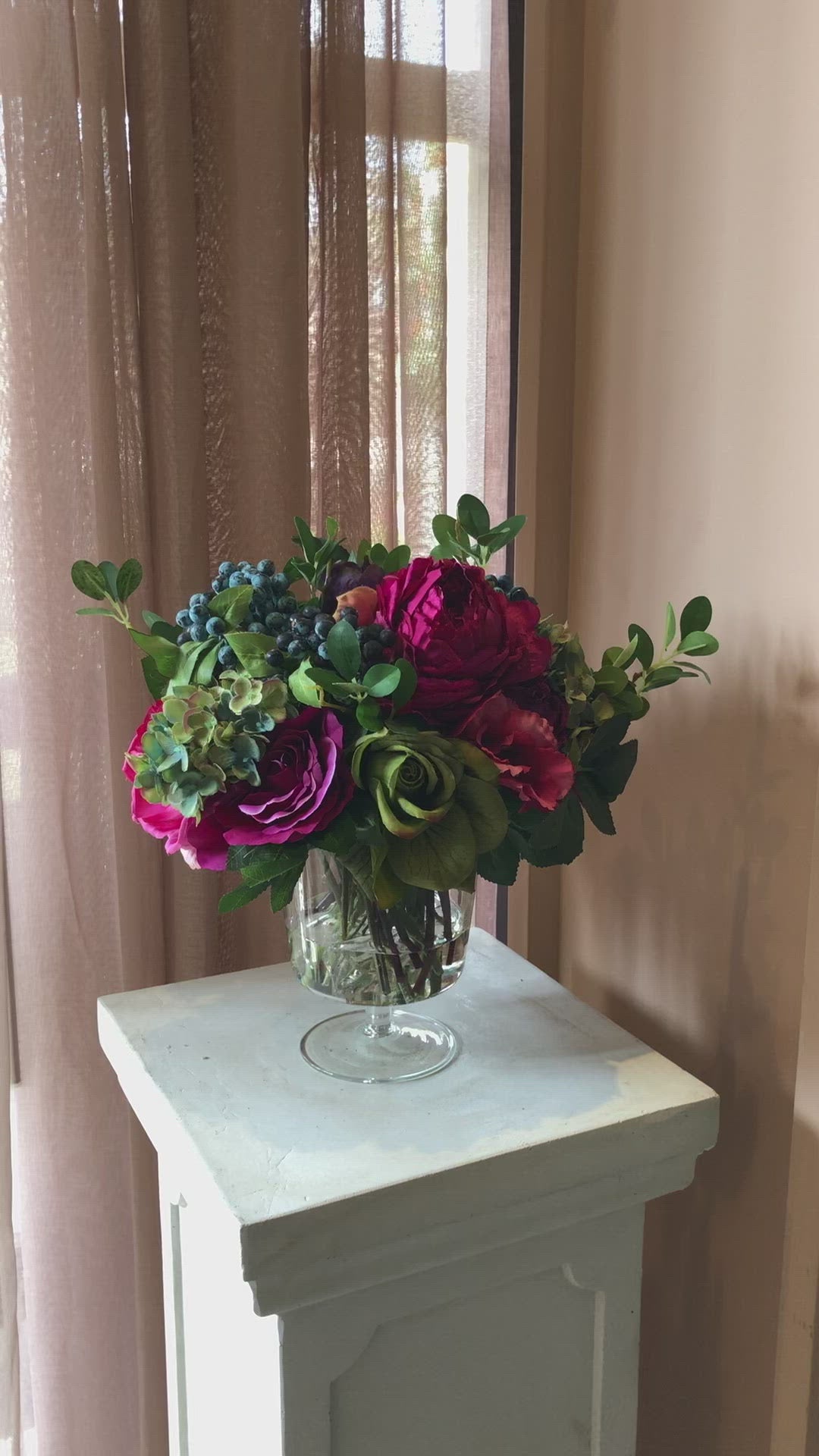 Silk Faux Roseate Flower Arrangement in Gel