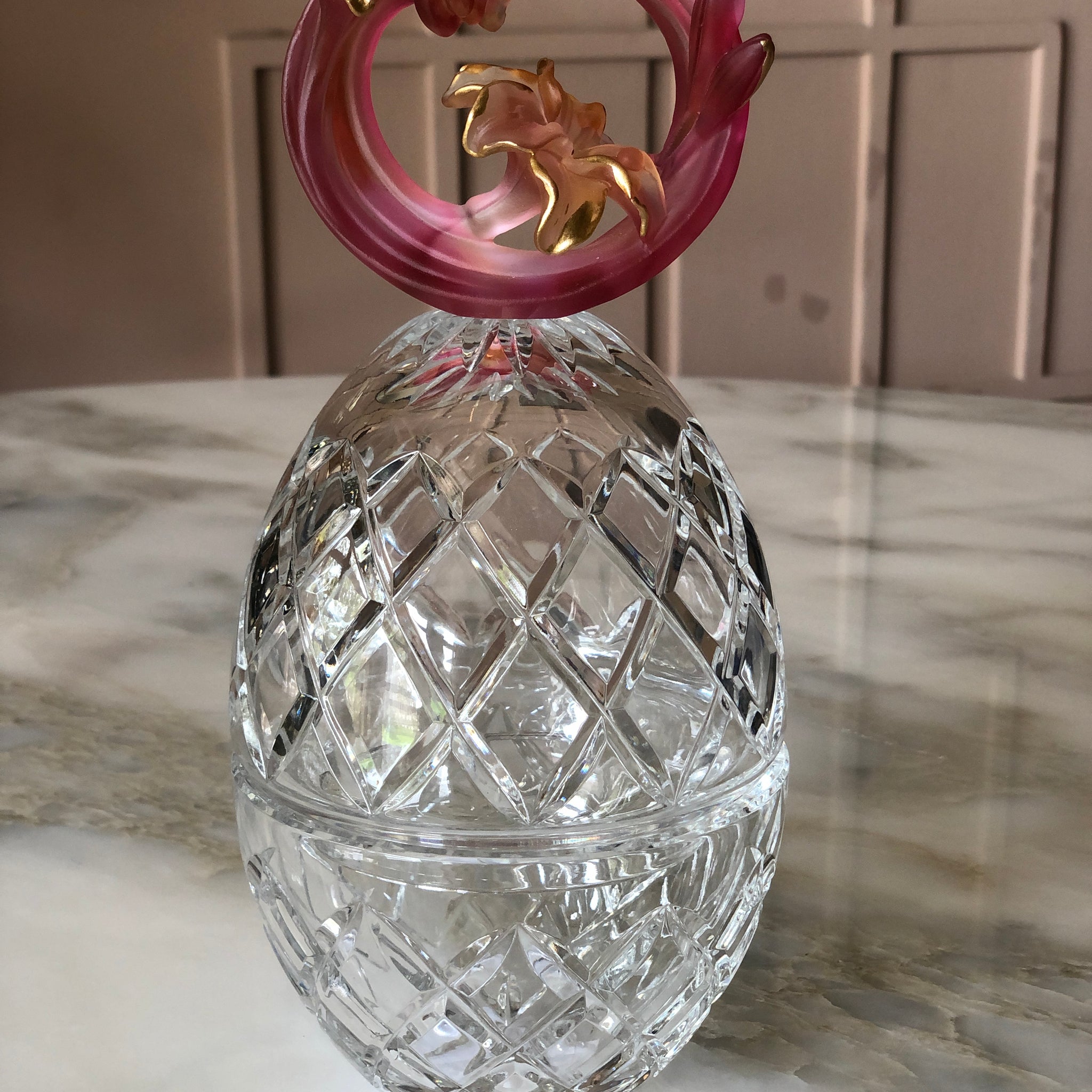 Rouge Fluer Crystal Egg Jar
