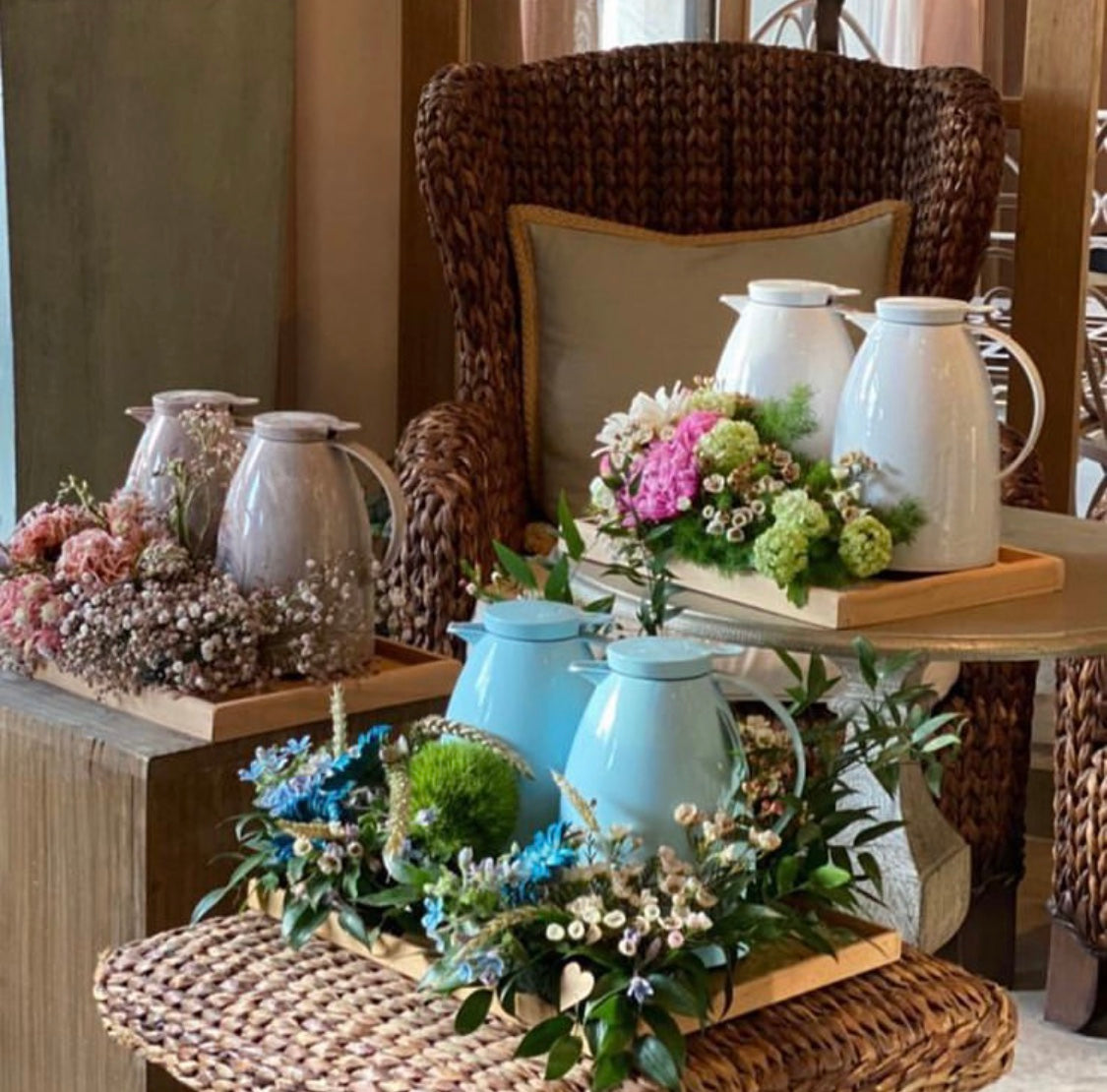 Coffee & Tea Pot with Wooden Stand Arrangement